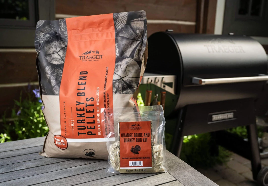 Traeger Canada Traeger Turkey Blend Wood Pellets 18lb + Brine Kit (Limited Edition) - PEL351 6 Traeger Canada Traeger Turkey Blend Wood Pellets 18lb + Brine Kit (Limited Edition) - PEL351